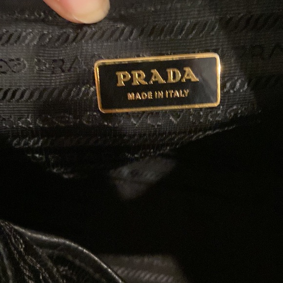 Black Prada bucket bag - Picture 7 of 14